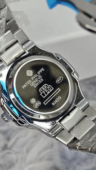 Patek Nautilus Smooth Bezel Date Watch