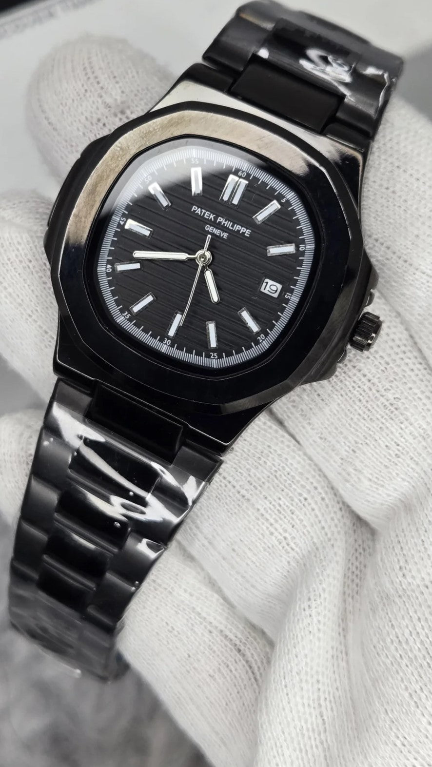 Patek Nautilus Smooth Bezel Date Watch